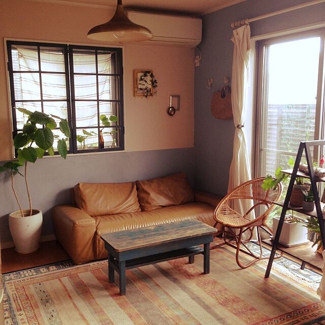 Overview,モモナチュラルのソファ,ウンベラータ,窓枠DIY,ラダーラック,ベビーベッドリメイク kyosuenagaの部屋