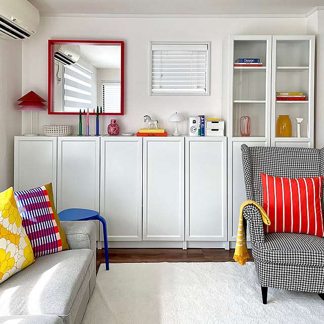 Overview,キャビネット,クッションカバー,カラフルインテリア,IKEA,イケア,カラフル,鳩時計,ディスプレイ,棚の上,北欧雑貨,北欧インテリア,インテリア雑貨,狭小住宅,建売住宅,色のある暮らし,カラフル雑貨,模様替え,IKEA家具 arilemaの部屋