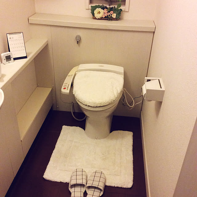 Bathroom,カメラマーク消し,フェイクグリーン,ダイソーのスリッパ,IKEA k350の部屋