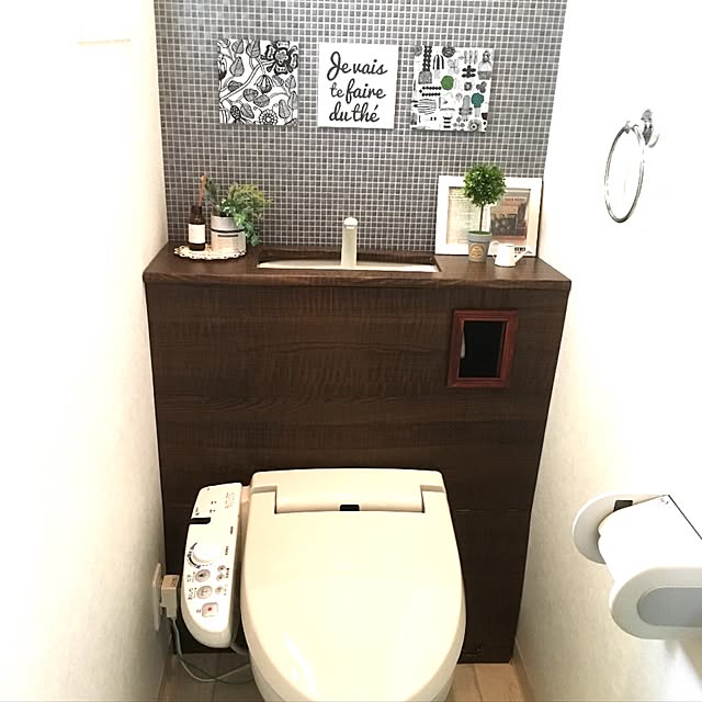 Bathroom,10分でできる,DIY,100均　,収納見直し,プチプラ,ナチュラル,子どものいる暮らし,タンクレス風,リメイクシート,子どもと暮らす,Instagram→ayako.anko,インテリア,１００均リメイク,雑貨大好き♡,ダイソー,隠す派,セリア,トイレ,山善収納部,シンプルインテリア,トイレインテリア,雑貨,見せる収納 anko.hibuの部屋