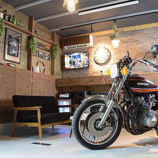 Overview,観葉植物,カフェ風,ガレージ,フェイクグリーン,インダストリアル,男前,ガレージDIY,ブルックリンスタイル,ガレージ バイク,ダイソー,雑貨,100均,DIY,レトロ youの部屋