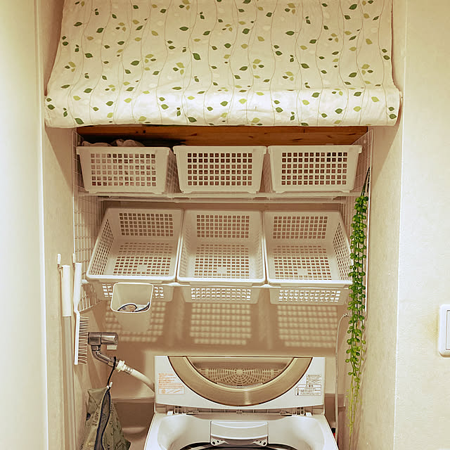 洗濯機の上の棚DIY,100均収納,100均アイテム,100均,つっぱり棒,Bathroom suemonta14の部屋