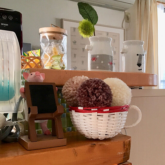 Kitchen,ティーカップ型のかご,ペーパークラフトハンドキット,ボンボン,毛糸でつくるふわふわボール,ダイソー♡ puriyuzuの部屋
