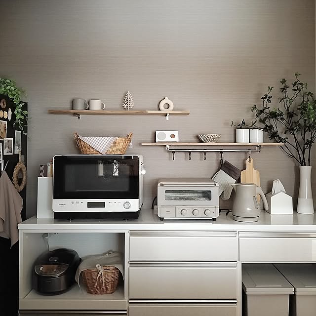 Kitchen,わが家のキッチン,アクセントクロス,ナチュラルインテリア,好きなものに囲まれて暮らす,お気に入りに囲まれた暮らし,飾り棚,キッチン家電,キッチンインテリア,いつも見てくださって、感謝です♡,NO RC NO LIFE☻*,中古戸建て oomiの部屋