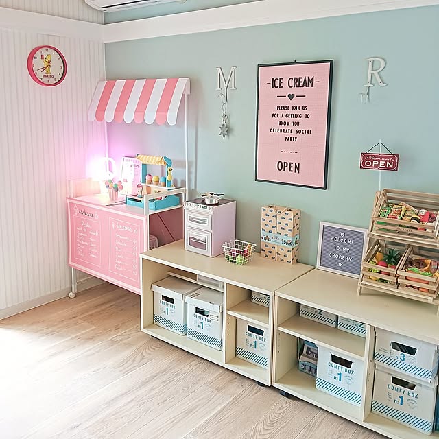 こども部屋&キッズスペース,DIY,実家をリフォーム,おままごと,ワゴンをリメイク,アイスクリーム ワゴン,コストコのアイスクリーム屋さん,レターボード,メニューボード,可動式棚,ダイソー,収納ボックス,グロサリーショップ,アンソロポロジー,キャスキッドソン,デザインレターズ chachaの部屋
