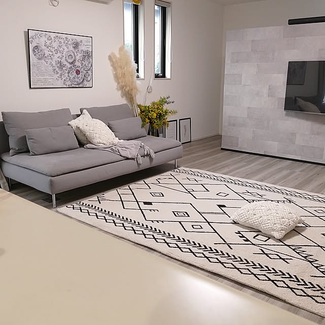 Lounge,モノトーンインテリア,ミモザ,ミモザのある暮らし,IKEA,グレーインテリア,グレージュエルム,ニトリ,パンパスグラス,ルノフロストベリー ya_maの部屋