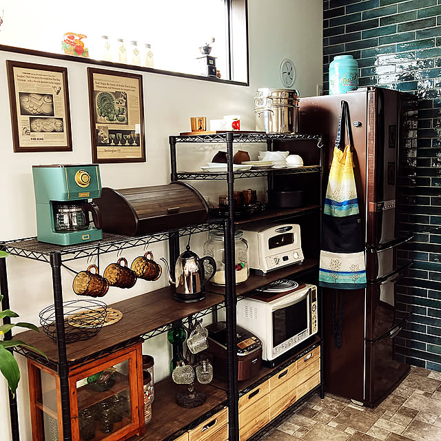 マグツリー,toffyコーヒーメーカー,コーヒーメーカー,スチールラック,レトロ,観葉植物,ファイヤーキング,ギャッベ,Kitchen,ブレッドケース,アンバー,クロジョーロ,名古屋モザイク Haruの部屋