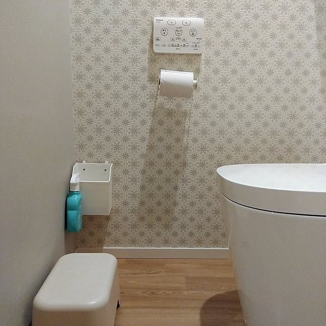 Bathroom,トイレのインテリア,浮かすインテリア,100均ゴミ箱 jun_y32_homeの部屋