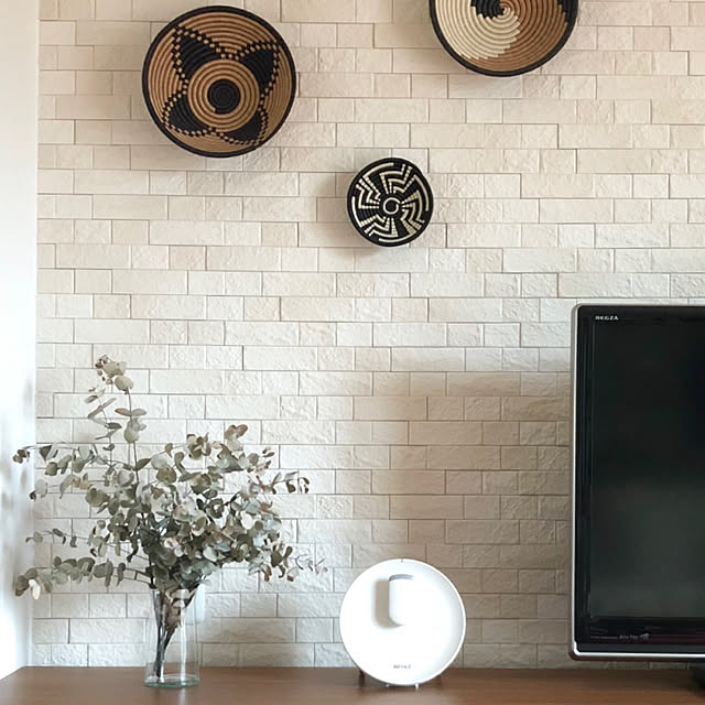 On Walls,CONNECT,Wi-Fiルーター ,バッファロー・モニター gauの部屋