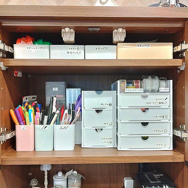 My Shelf,リビング収納,ロスタイム,セリア,テプラでラベリング,文房具収納,ダイソー,カスタム,コメントお気遣いなく♡,感謝です♡ mo_aliceの部屋