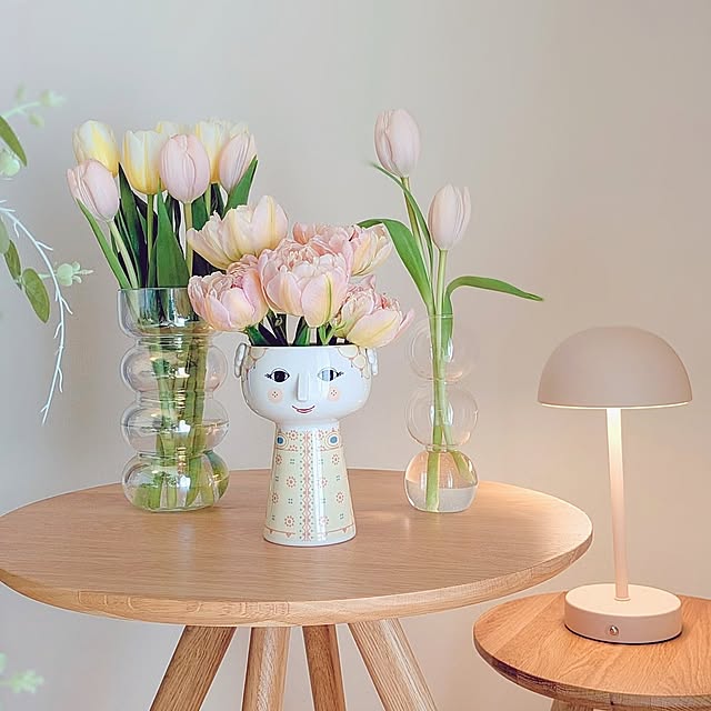 Lounge,ダイソー,花,flower,花瓶,フラワーベース,3COINS,かわいい,チューリップ,スリコ,ビヨン・ヴィンブラッド,全部で15本 aの部屋
