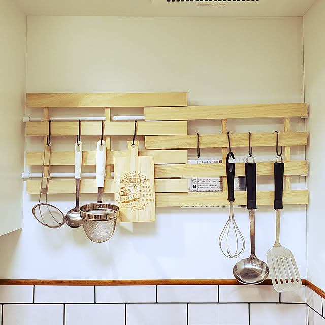 Kitchen,10分でできる,ワンルーム,1R,一人暮らし,ひとり暮らし,賃貸アパート,ナチュラル,賃貸DIY,キッチンツール収納,すのこ,つっぱり棒,リメイク,ミニキッチン,100均,セリア,いいね＆フォローありがとうございます♡ sugarの部屋