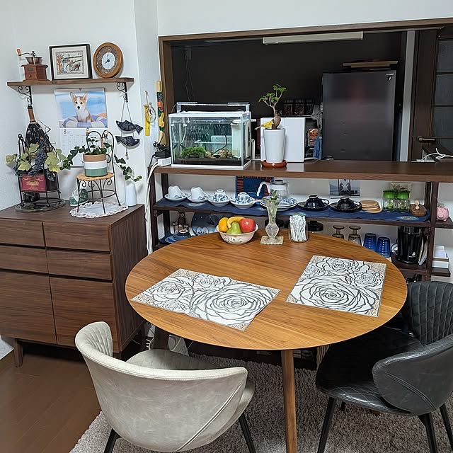 Kitchen,ダイニングセット,お気に入りの丸卓,観葉植物のある暮らし,キッチンインテリア,キッチンレイアウト変更 K0417-M0604の部屋