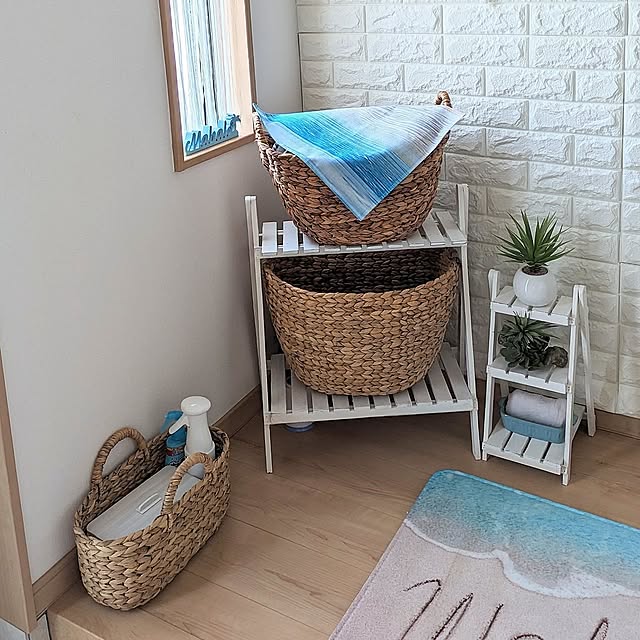 Entrance,かご収納,断捨離中,4LDK,建売住宅,海のインテリア,マナベインテリアハーツ,ブルー系色大好き,海辺のリゾートに憧れる,好きな物に囲まれて暮らしたい♡,白色が好き,自己満足のインテリア,お家時間を楽しむ♪,シニア世代,海の見える家に憧れる nonnonの部屋