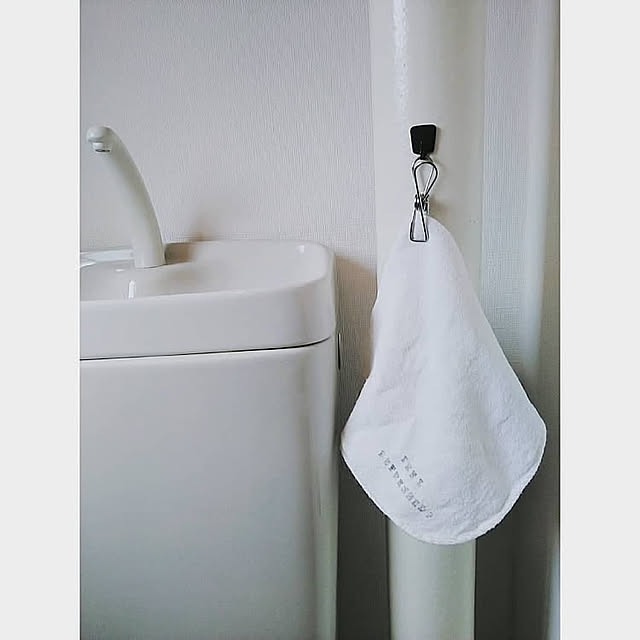 Bathroom,インダストリアルインテリア,団地,団地住まい,シンプルな暮らし,トイレ,配管むき出し,タオル掛け,無印良品,落ちワタふきん,スタンプ,シンプルインテリア,引っ越し waniwaniの部屋