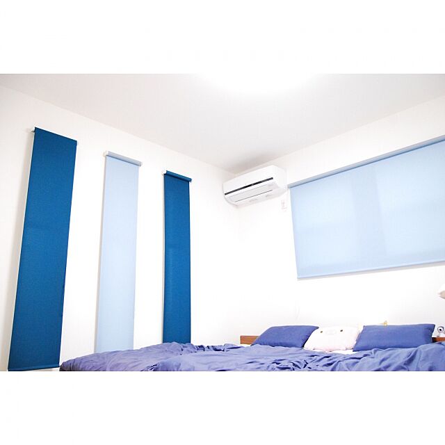 Bedroom,ブルー,ロールスクリーン,ベッド,シンプル,シンプルインテリア,ホワイト,ニトリ,シンプルにすっきりと暮らす,シンプル 白 maki.の部屋