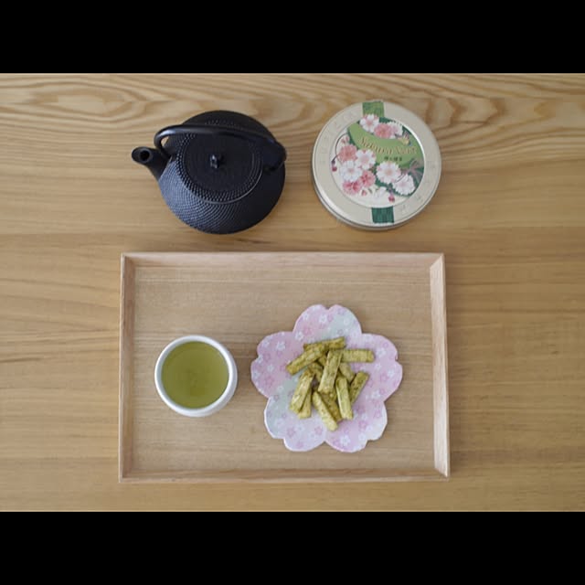 おうちカフェ,紙皿,ダイソー新商品,ルピシア,緑茶,和,鉄瓶,無印良品トレー,ブログやってます♪ emibeiの部屋