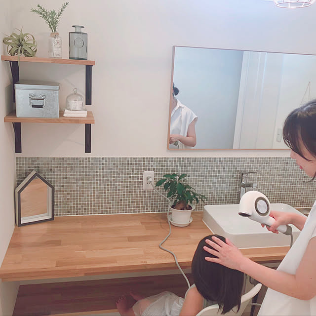 オシャレ家電,ドライヤー収納,cado,ドライヤー,洗面所,ガラス雑貨,インスタ→otamaotama123,2020.8月,植物のある暮らし,こどもと暮らす,Bathroom otamaの部屋