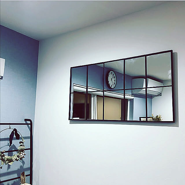 窓枠ミラー,窓枠風ミラー,窓枠風DIY,ネイビーの平屋,平屋,Lounge,室内窓風ミラー,室内窓風,室内窓風ミラーDIY,窓風ミラー,ダイソーの鏡,壁美人,壁掛けミラー,ウォールミラー vo_ovの部屋