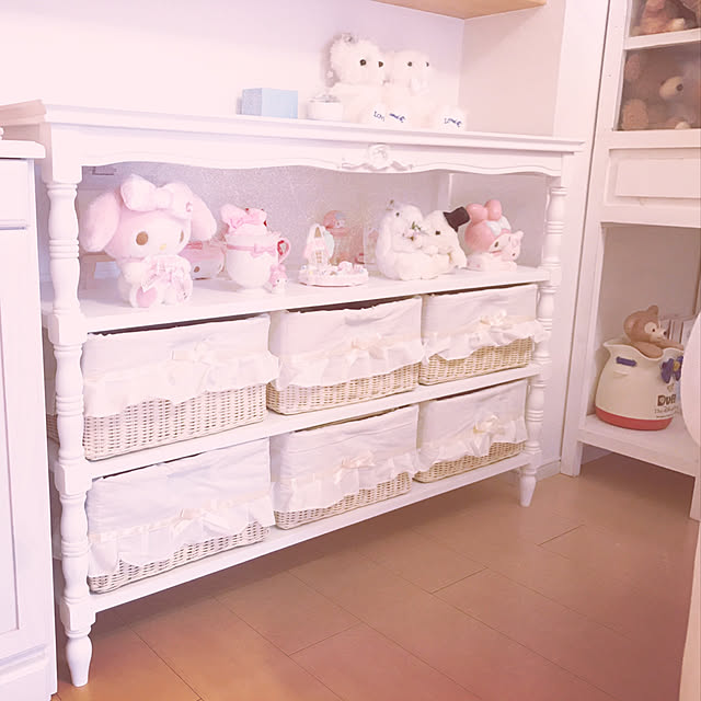 My Shelf,ピンク,サンリオ,キキララ,かわいい,ゆめかわいい,アンティーク,キキララカラー♡,リュバンシュ,マイメロディ,パステルカラー Mikuの部屋