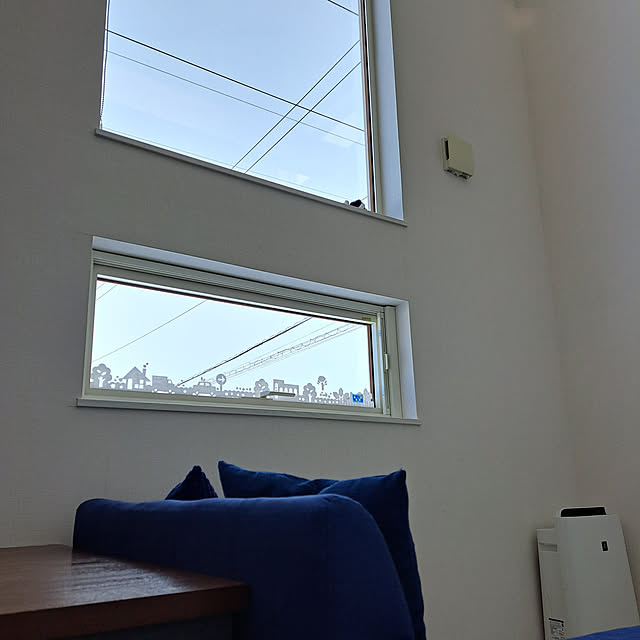 On Walls,冬の模様替え,こどものいる暮らし,いいね！ありがとうございます♪,鉄骨階段のある家,スキップフロアの家,中2階のある家,シンプルモダン,フォローもありがとうございます♪,シンプルインテリア,子どもと暮らす,イベント参加,吹き抜けのある家,結露対策,横長窓,100均,セリア shimahigeの部屋