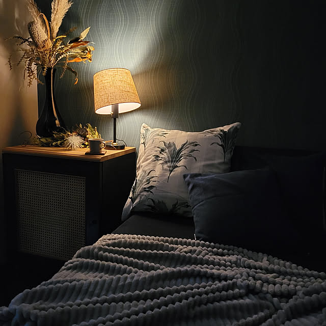 Bedroom,夜を楽しむインテリア,照明,調光,スマート家電,gram eight,寝室,モニター投稿,テーブルライト,ファブリック,スチール,お気に入りに囲まれた生活,間接照明,ベッドサイド,くつろぎの時間,程よい明るさ,真鍮,他にない場所♡,シェードランプ RSYの部屋