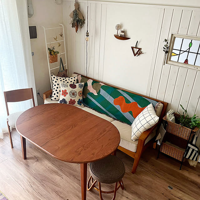 Lounge,狭くても心地良く♡,ナチュラル,クッション,マンション,北欧雑貨,狭小住宅,春,リノベーション,小さなおうち,くつろぎ空間,中古マンション,RCの出会いに感謝♡,ディスプレイコーナー,ソファダイニング,いいね&フォローありがとうございます☆,春の模様替え,NO RC NO LIFE☻*,季節を楽しむ暮らし,見てくださって感謝です♡,何気ない日常に感謝,築16年マンション,リビングダイニング,リビング,12畳LDK,IKEA,リセノインテリア,丸テーブル,ダイニングテーブル,2LDK ha_ru76の部屋