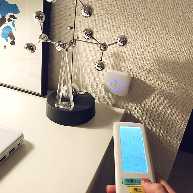 新築一戸建て,スマートリモコン,建売り一戸建て,建売住宅,モニター当選,モノトーンインテリア,パソコンデスク,グレーインテリア,時短アイテム,シンプル,Nature Remo,モノトーン,快適な生活,ホワイトインテリア,手軽にスマートホーム,My Desk wolf_____21の部屋