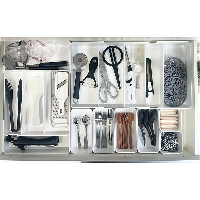 カトラリー,カトラリー収納,引き出し収納,マイホーム記録,暮らしを楽しむ,インスタ→michiyo.o.s.m,暮らしの記録,ホワイトインテリア,シンプルインテリア,いつもいいね♡コメありがとうございます♡,Kitchen Michiyoの部屋