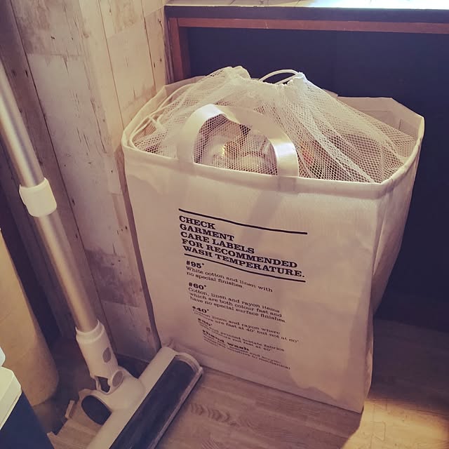 Kitchen,ダイソー,団地,団地住まい,コメントを、中々返せずすみません。,コメント嬉しいです♡ありがとう♡,いつもいいねやコメありがとうございます♡,ペットボトルケースごと,目隠し,ペットボトル収納 runaの部屋