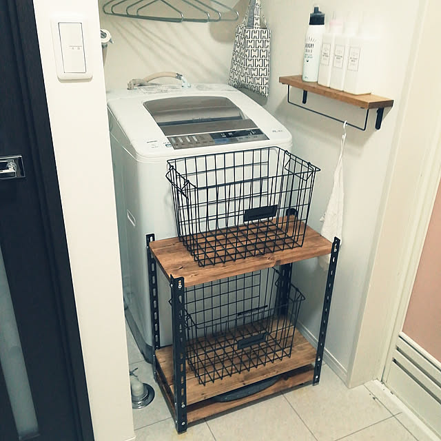 Bathroom,キッチンキッチン,洗濯カゴ,カラーアングル棚,1×4材,セリアのアイアンバー,H55,洗面所改造中,男前,インダストリアル,10000人の暮らし,シンデレラフィット,旦那作,IKEAハンガー,体重計置き場 rikakoの部屋