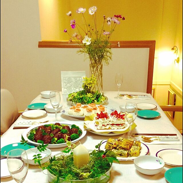 Lounge,誕生日ディナー,誕生日,花,キャンドルアレンジ,ケーキ作りましたσ(^_^;),テーブルコーディネート,テーブルクロス,生花 mechameguの部屋