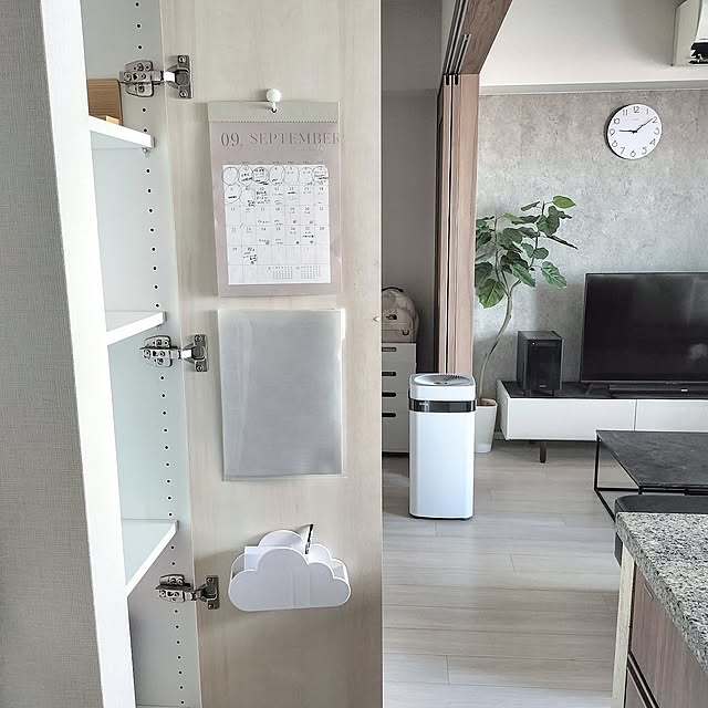 Kitchen,スリーエム,コマンドファスナー,マンション暮らし,子供のいる暮らし,ホワイトインテリア,フェイクグリーン,学校からのお便り,学校のプリント Riokkumaの部屋