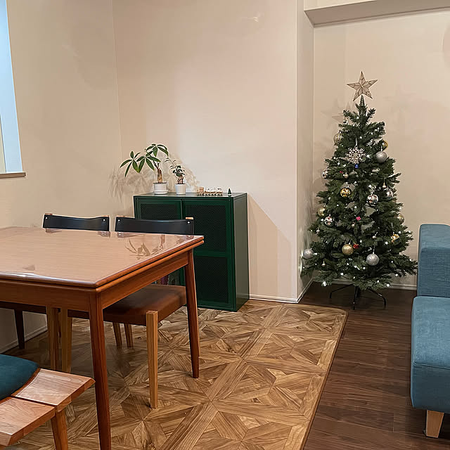IKEAの棚,IKEA,DIY,リビング,リフォーム,ハンドメイド,クリスマスツリー,ヴィンテージ,シンプルライフ,フランネルソファ,中古マンション,ナチュラル,ミックスインテリア,ダイニング,こどもと暮らす,Overview,スチールラック,スチール棚 PINKの部屋