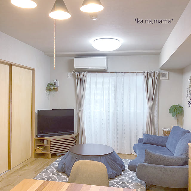 コーナータイプのテレビ台,コーナーテレビ台,コーナー棚,いつも見て下さりありがとうございます♡,すっきり暮らしたい,ブルーのソファー,無印良品 壁に付けられる家具,Overview,ニトリのこたつ&布団,こたつのある部屋,アレッサのソファー,キッチンからの眺め ka.na.mamaの部屋