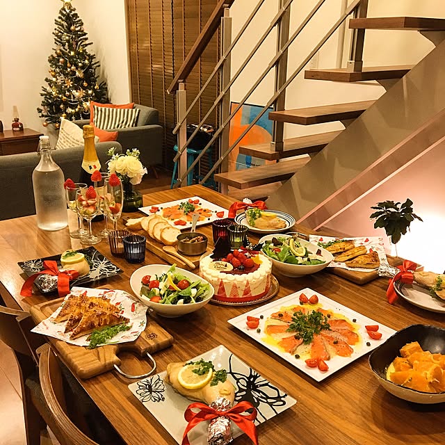 Lounge,Xmas,クリスマスパーティ,クリスマスツリー,クリスマス,間接照明,ケブンハウン,トレイ,ケヴンハウン takkの部屋