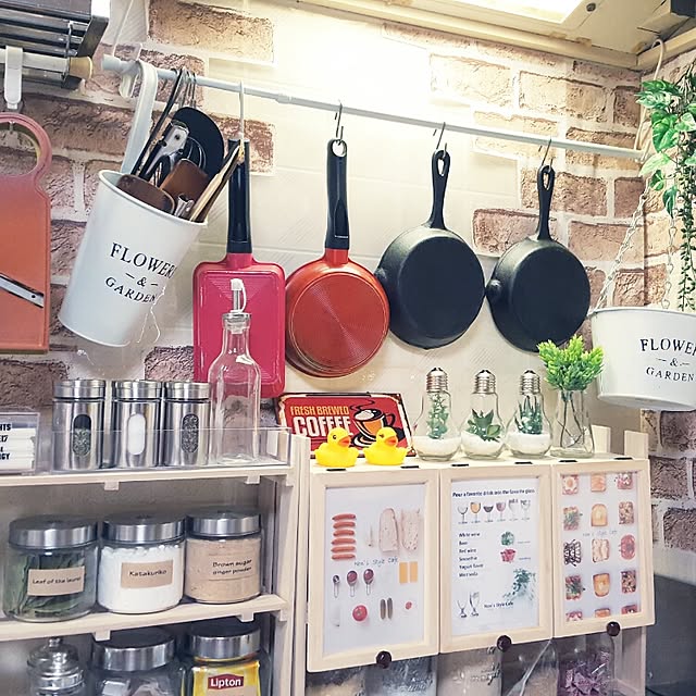 Kitchen,100均アイテム,DIY,スパイスラック DIY,ハンドメイド,セリア,キャンドゥ,賃貸,100均,ダイソー,すのこ,すのこリメイク,すのこ棚,すのこDIY,壁紙,3coios nonnonの部屋