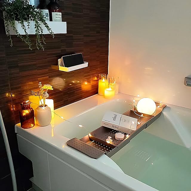 Bathroom,わたしの休日のすごし方,半身浴,癒し,キャンドル,ライトアップ,北欧,ナチュラル,花瓶,アロマディフューザー,3COINS,韓国インテリア,GWの過ごし方,カインズホーム,グリーンのある暮らし,Instagramやってます,皆さんに感謝です(*˙˘˙*)ஐ,いつも見て下さってありがとうございます YUKKIの部屋