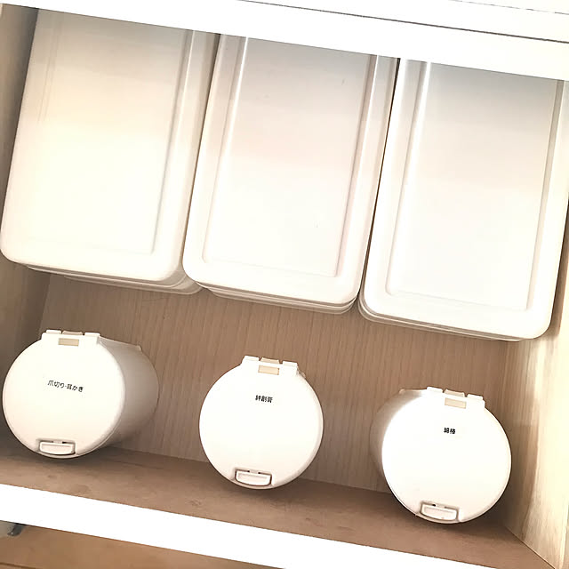 ホワイトケース,ワンプッシュケース,粘土ケース,100均,セリア,ダイソー,My Shelf shokoの部屋