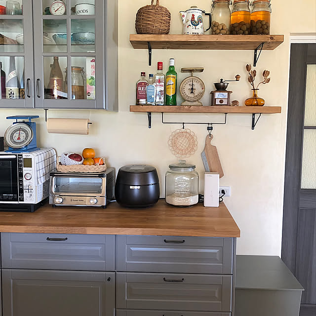 Kitchen,ikeaの食器棚,メトード,IKEAカタログ2019,1969組,平屋,漆喰壁,小さなお家,LIXILファミリーラインパレット,スペイン漆喰,シェルフDIY,クードゴミ箱,引き戸タイプ syungikuの部屋