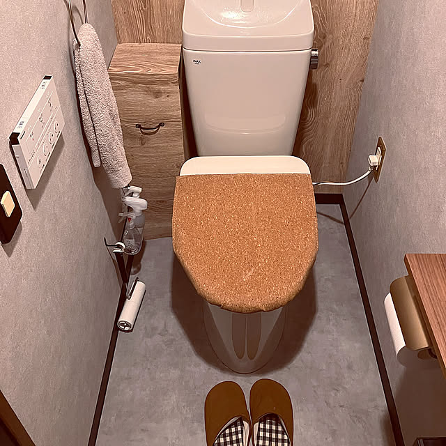 Bathroom,クッションフロア貼り替え,モルタル風,モルタルの床,トイレ改造計画,壁紙屋本舗,クッションフロアDIY,ソフト巾木,見ていただきありがとうございます,トイレ DIY happynikoの部屋