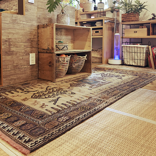 りんご箱,オールドキリム,Lounge takakoの部屋
