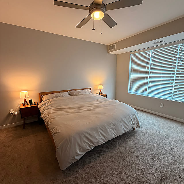 Bedroom,ナチュラル,ミッドセンチュリー,ミッドセンチュリーモダン,アメリカ,アメリカ生活,30代夫婦,照明 kwの部屋