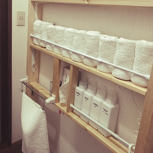 Bathroom,洗剤ボトル,洗剤置き場,タオル収納,ディアウォール,壁面収納,DIY nekonousagiの部屋