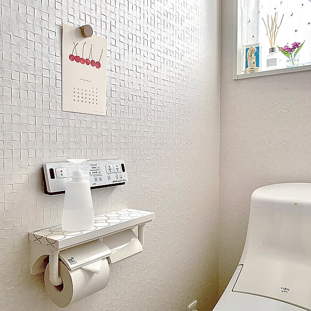 Bathroom,素敵な週末をお過ごしください¨̮♡︎,ほたる,ネクタイカレンダー,サクランボ,さくらんぼ,LIXILトイレ,トイレ用除菌クリーナー,スクラビングバブル,ついで掃除,汚れをためない,次の人が気持ち良く,アルコールディスペンサー,紫陽花,おうちをキレイに保つ習慣,夏,LIXIL,季節を楽しむ,見てくださってありがとうございます♡,夏を楽しもう♡ koko_hikaの部屋