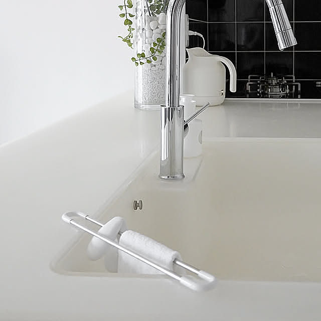 Kitchen,スポンジ置き場,収納,シンプル,モノトーン,シンプルモダン,シンプルライフ,mon・o・tone,シンプルインテリア,モノトーンインテリア,ふたり暮らし,すっきり暮らす,インスタ→4696tuuli,キッチン収納 tuuliの部屋