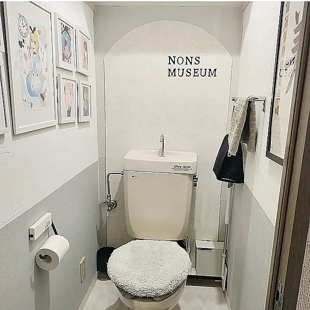 Bathroom,中古マンション,築30年,PANEWALL,トイレインテリア,お絵かき好き,ミュージアム,中学生女子,自己肯定感を育むインテリア,トイレ丸ごとミュージアム,モノトーンインテリア,カベラボ,KABE Lab yuuの部屋