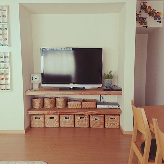 My Shelf,二世帯住宅,二世帯住宅の二階,テレビ台,かご収納,かご,ニトリ,無印良品,一枚板 plumの部屋