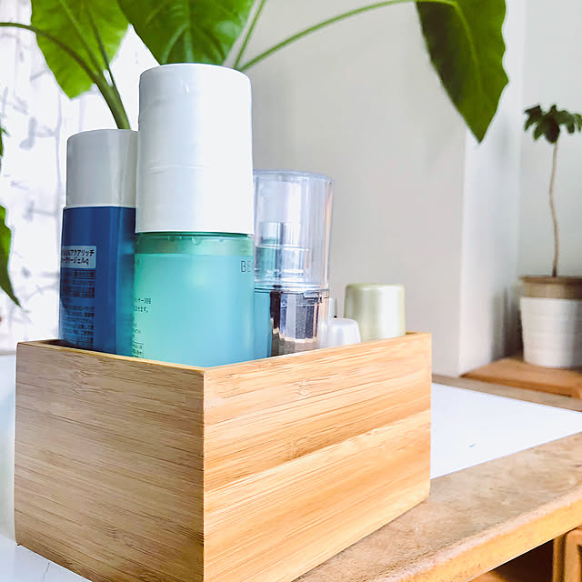 テーブル,スキンケア収納,1LDK,IKEA,観葉植物,せまいながらも楽しいわが家 Aiの部屋