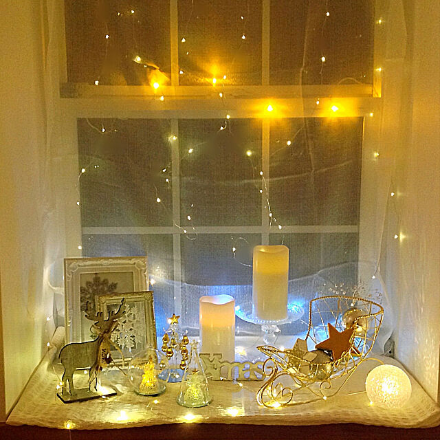 My Shelf,いつもいいねありがとうございます♡,クリスマスディスプレイ,出窓,クリスマス,ジュエリーライト,イルミネーション,照明,インスタ→nao.11.18,ライトアップ naoの部屋
